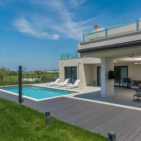 Colonia Villa *